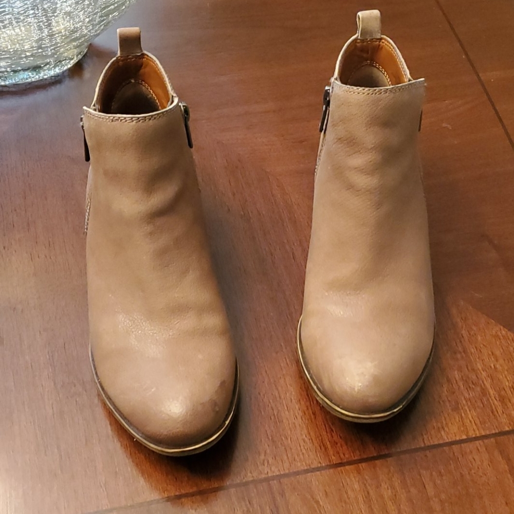 Ankle boots